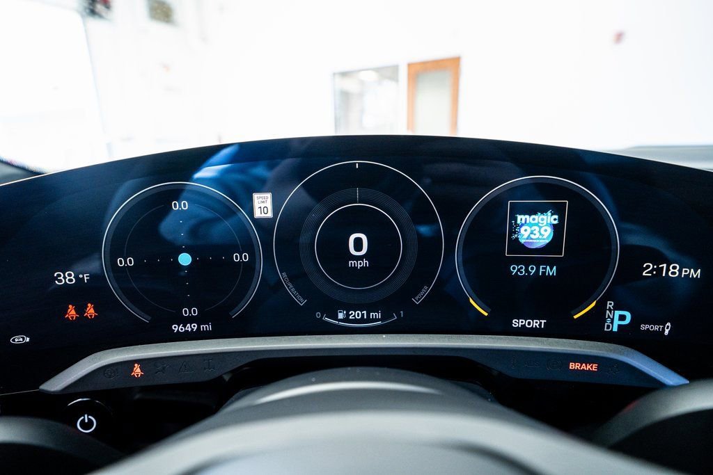 Used 2024 Porsche Taycan image 41