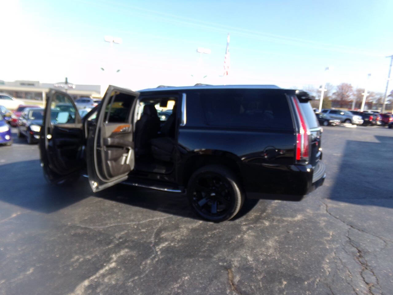 Used 2019 Cadillac Escalade ESV Luxury image 54