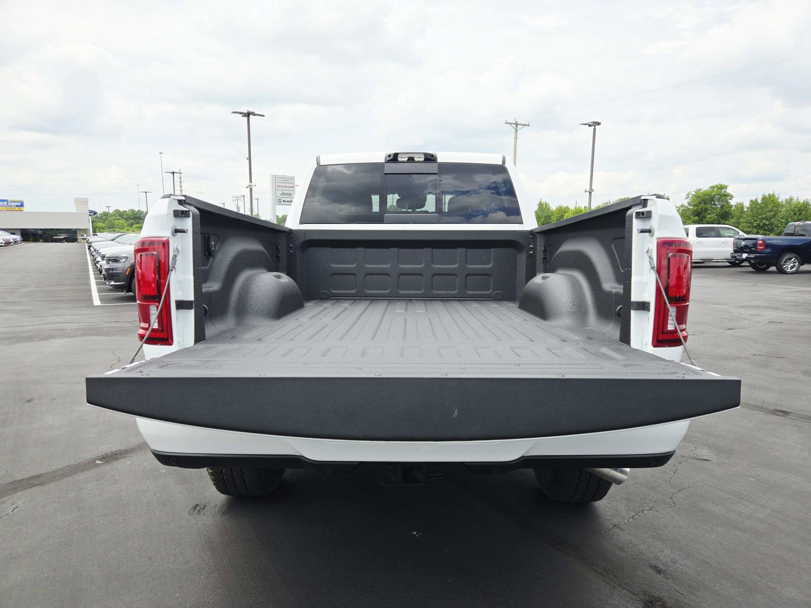 New 2026 RAM 2500 Big Horn AWD/4WD image 14