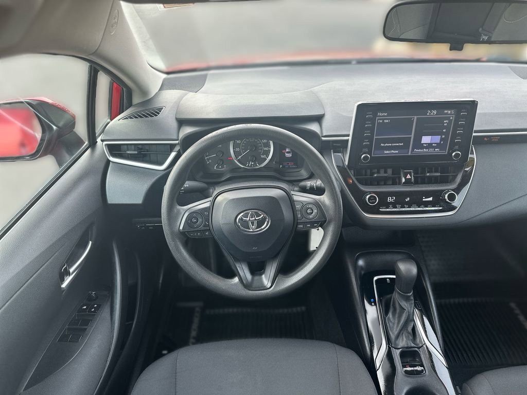 Used 2020 Toyota Corolla LE image 11