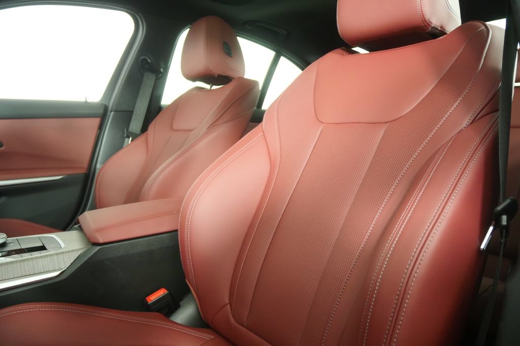 Certified 2026 BMW 330i Sedan RWD image 10
