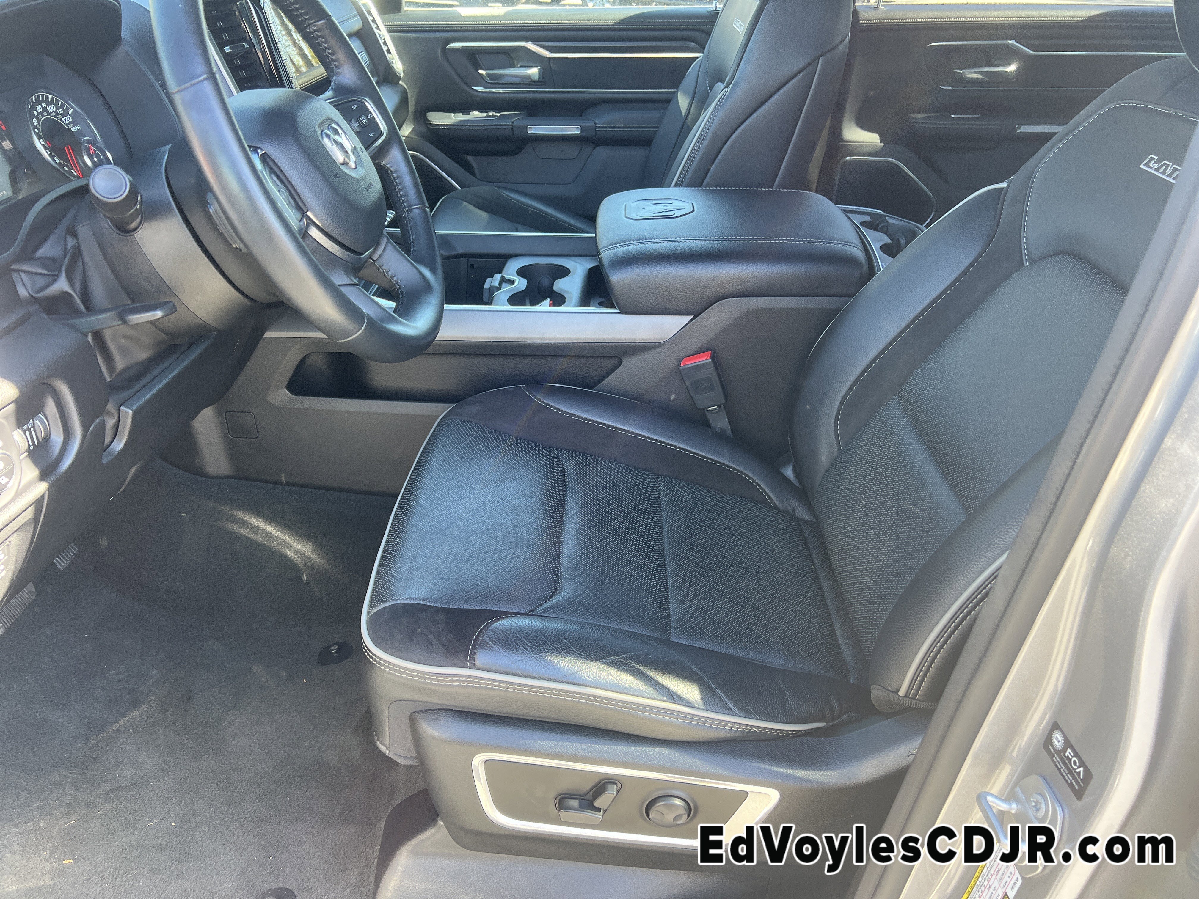 Used 2023 RAM 1500 Laramie image 11