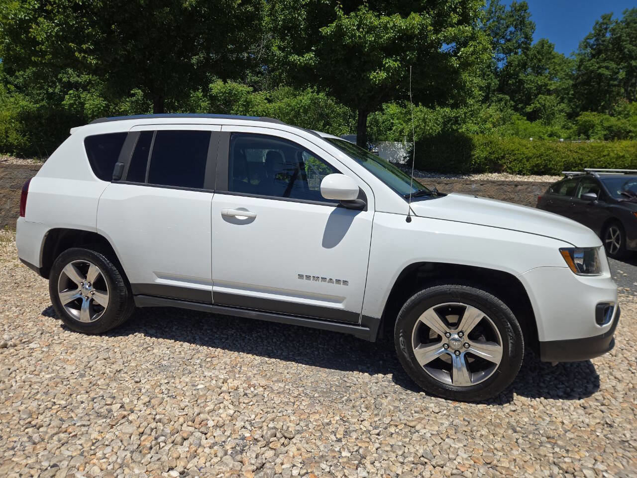 Used 2016 Jeep Compass High Altitude AWD/4WD image 8