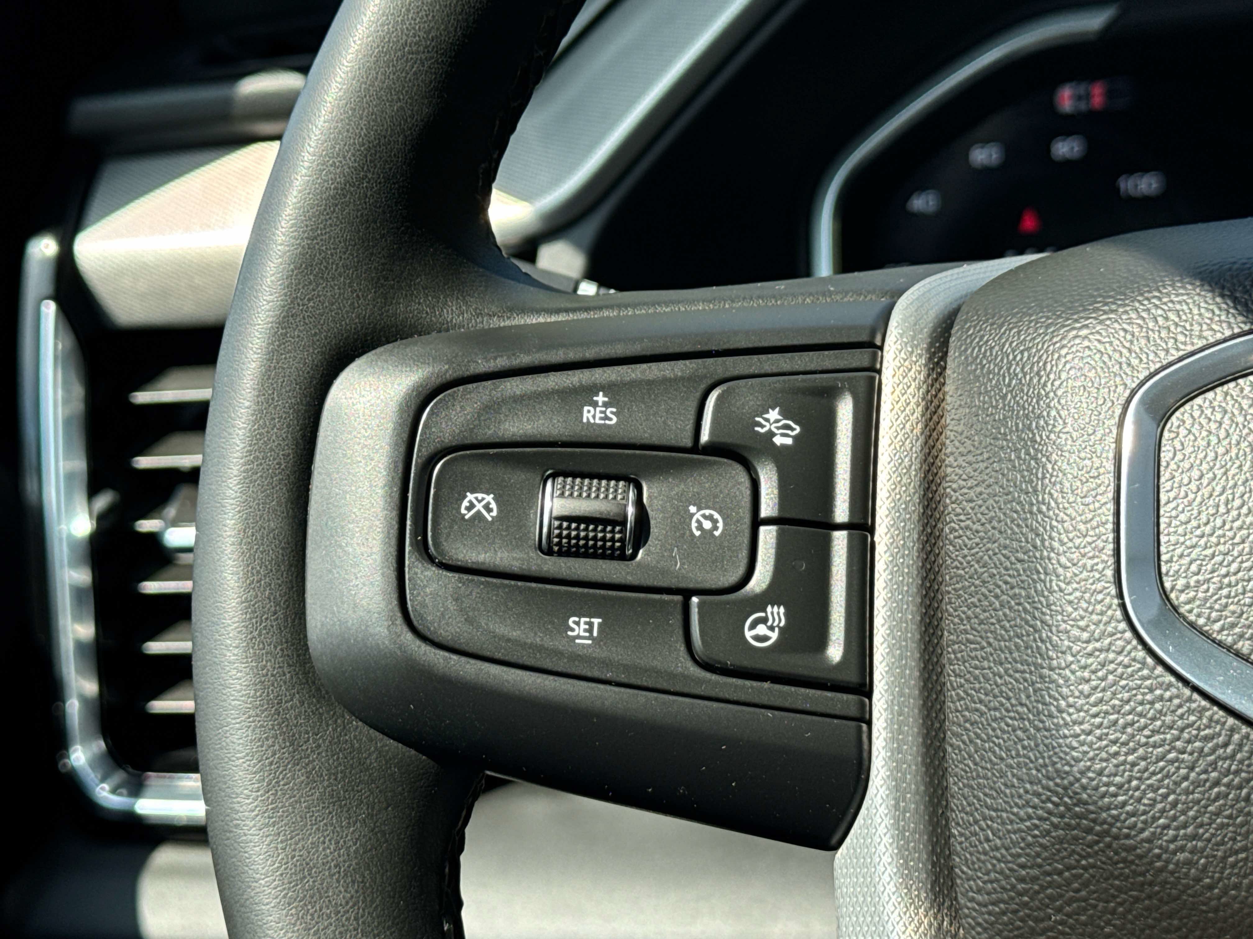 Used 2024 GMC Sierra 2500 Denali w/ Denali Reserve Package AWD/4WD image 17