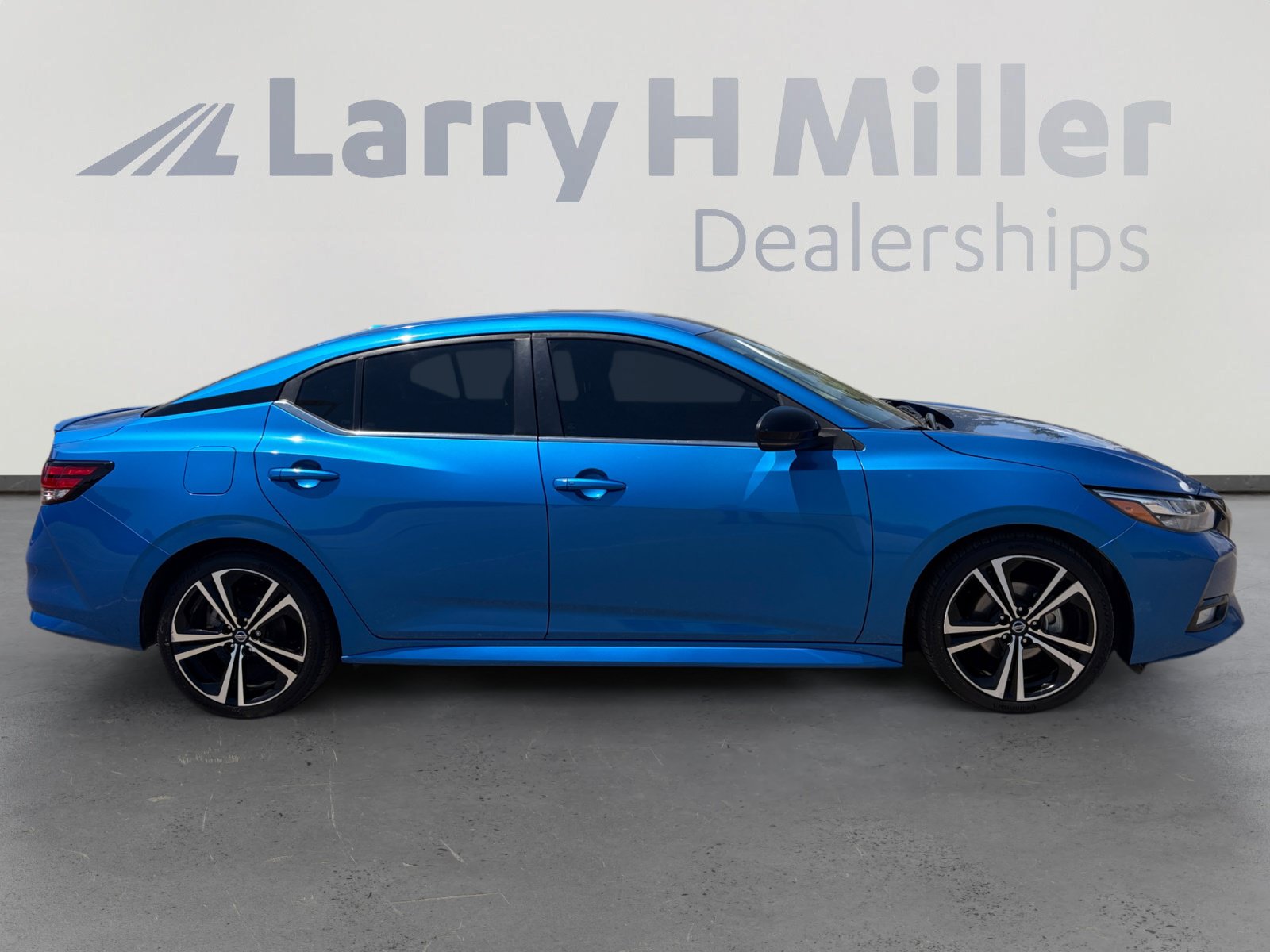 Used 2022 Nissan Sentra SR FWD image 7
