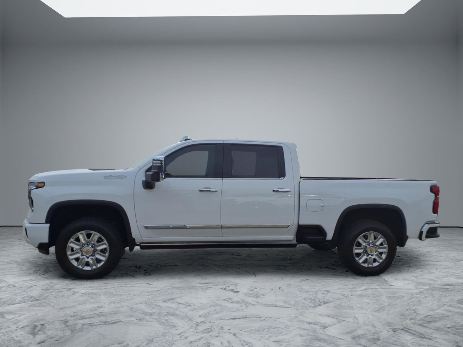 Used 2025 Chevrolet Silverado 2500 High Country w/ High Country Premium Package image 4