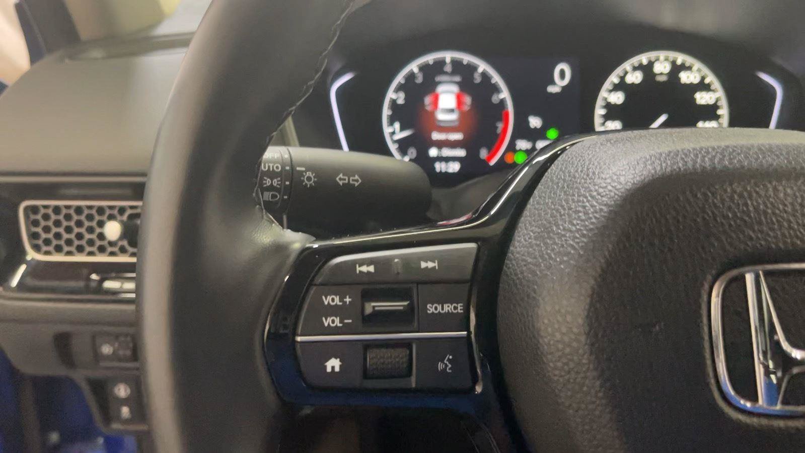 Certified 2023 Honda Civic EX image 31