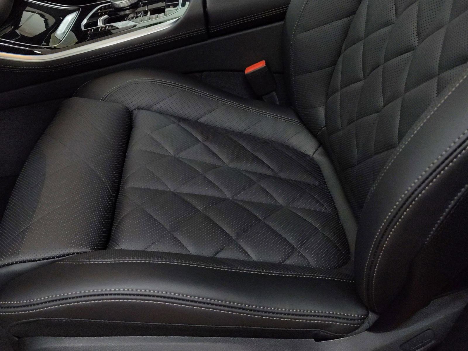 New 2026 BMW X5 xDrive50e w/ M Sport Package image 13