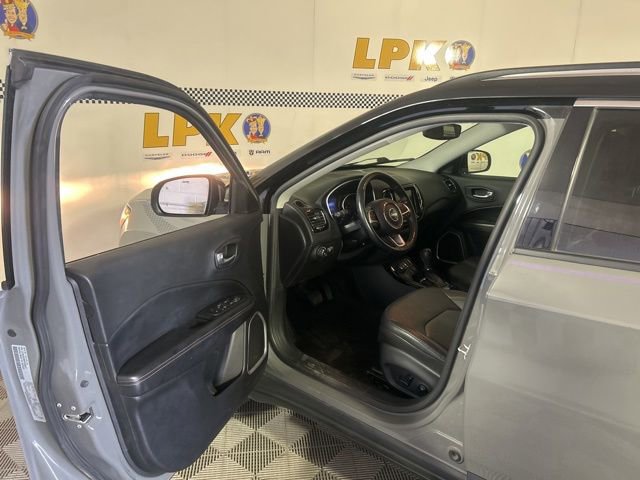 Used 2021 Jeep Compass Limited AWD/4WD image 9