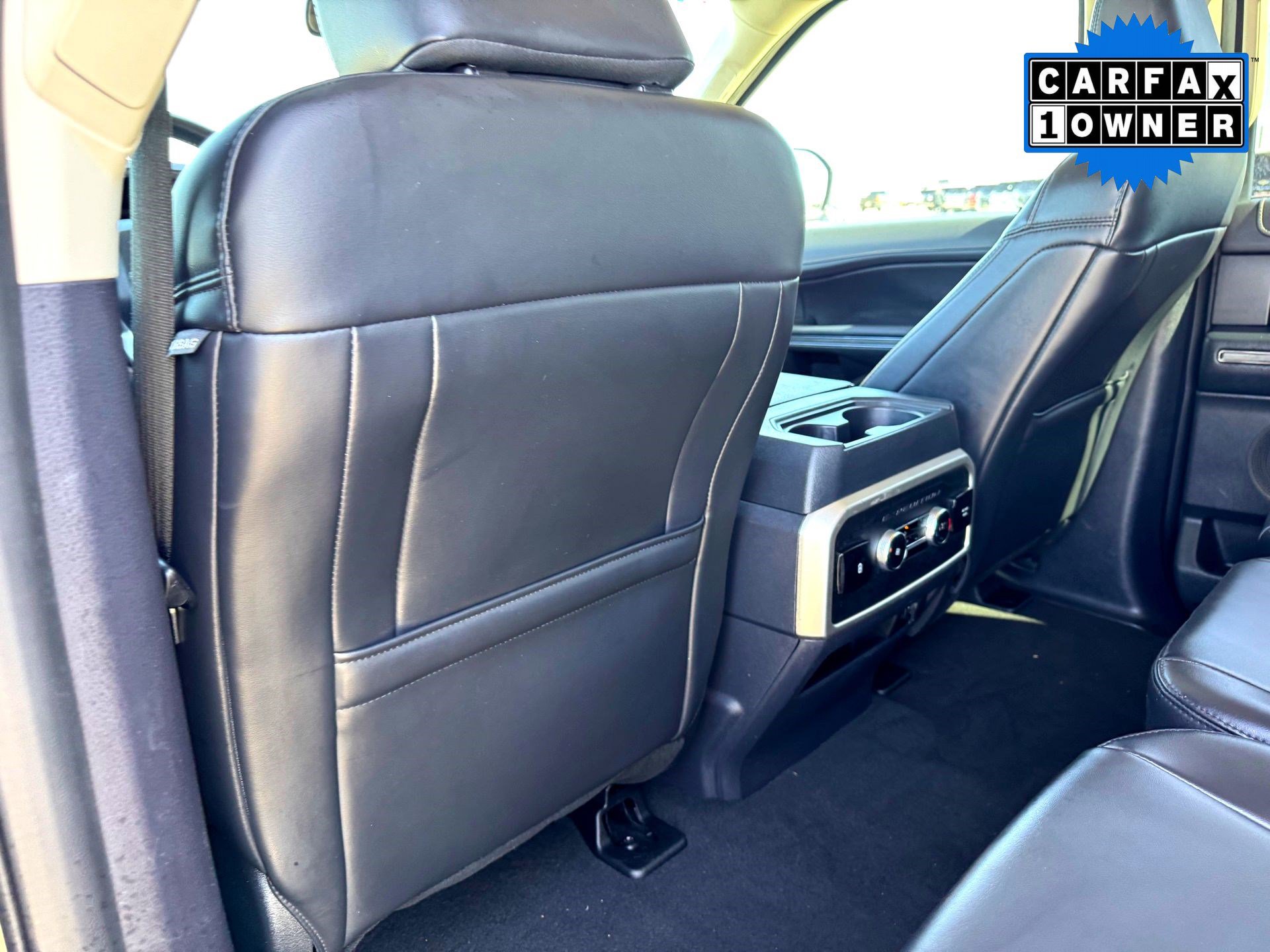 Used 2024 Ford Expedition Max XLT image 18