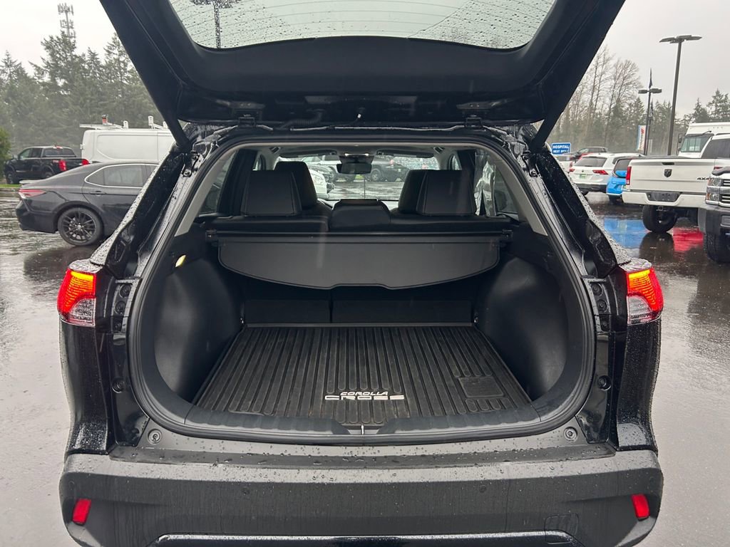 Used 2024 Toyota Corolla Cross XLE w/ Convenience Package image 24