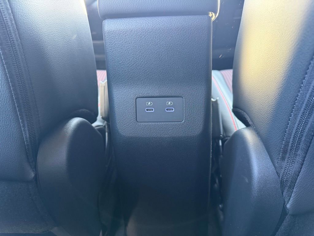 Used 2025 Nissan Kicks SR image 25