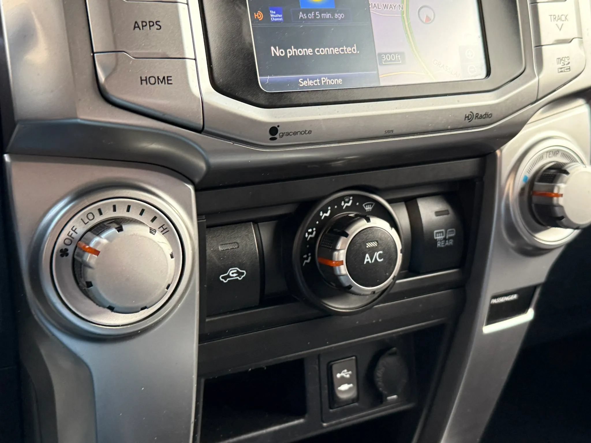 Used 2015 Toyota 4Runner SR5 RWD image 31
