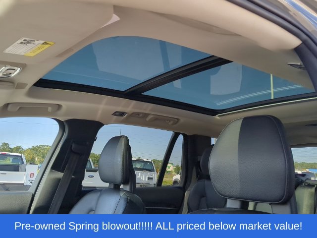 Used 2016 Volvo XC90 T6 Momentum w/ Momentum Plus Package AWD/4WD image 24