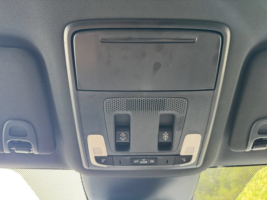 Used 2023 Honda Pilot TrailSport image 26