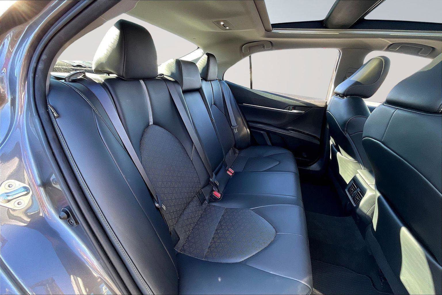 Used 2022 Toyota Camry XSE image 27