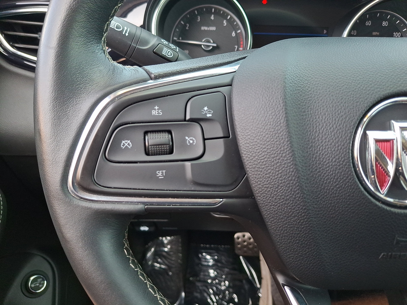 Used 2023 Buick Encore GX Select w/ Sport Touring Package FWD image 20
