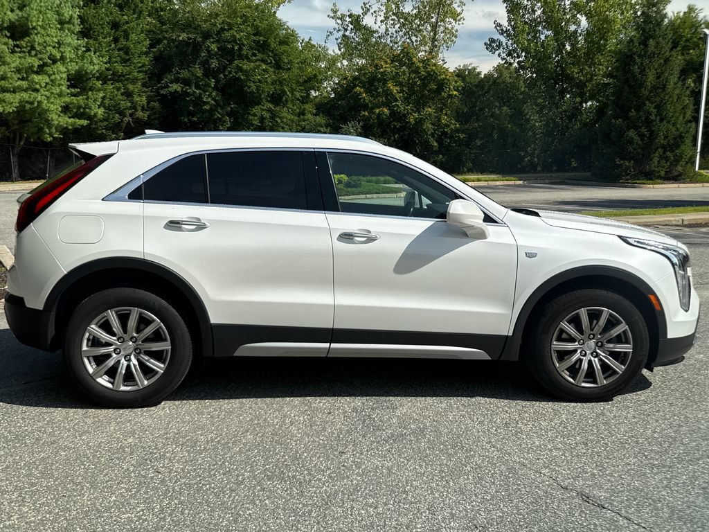 Used 2019 Cadillac XT4 Premium Luxury w/ Cold Weather Package AWD/4WD image 4
