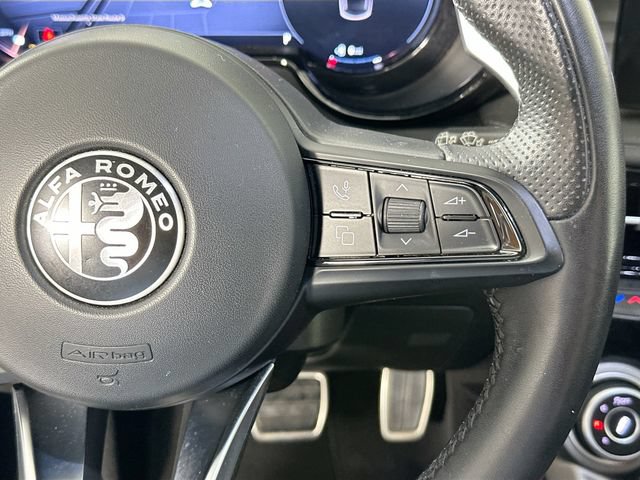 Used 2024 Alfa Romeo Tonale Ti AWD/4WD image 33