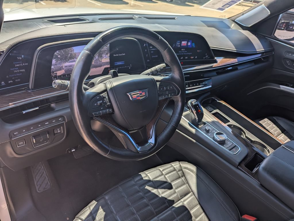 Certified 2023 Cadillac Escalade Sport Platinum w/ LPO, ONYX Package AWD/4WD image 6
