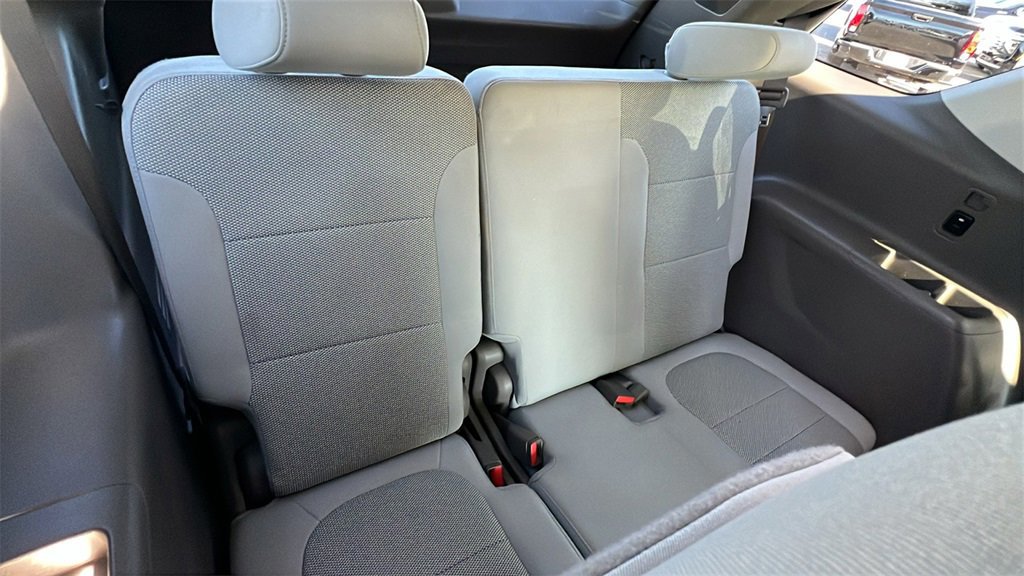 Used 2021 Chevrolet Traverse LT image 20