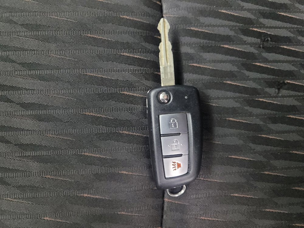 Used 2018 Nissan Rogue S FWD image 32