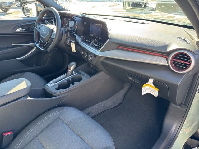 Used 2024 Chevrolet Trax RS w/ Driver Confidence Package image 23