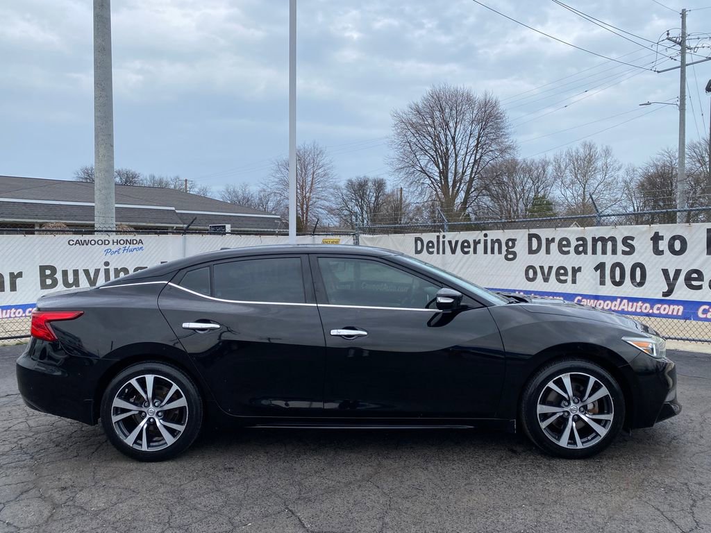 Used 2017 Nissan Maxima Platinum FWD image 2