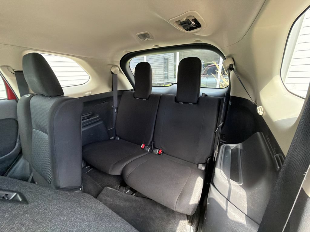 Used 2018 Mitsubishi Outlander SE AWD/4WD image 29