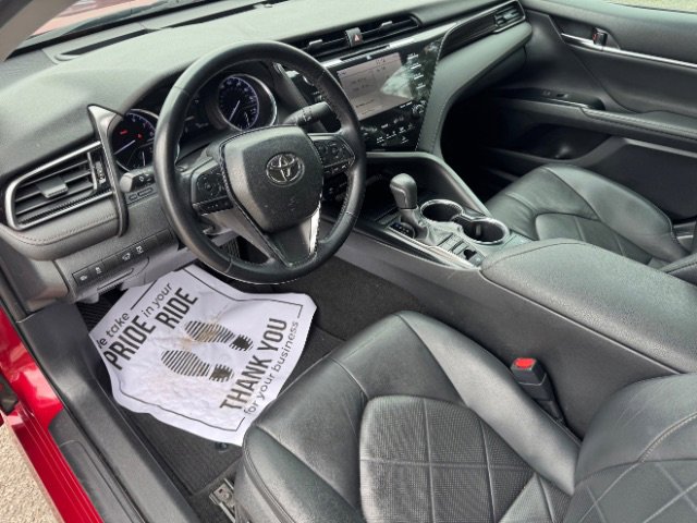 Used 2019 Toyota Camry XLE image 11