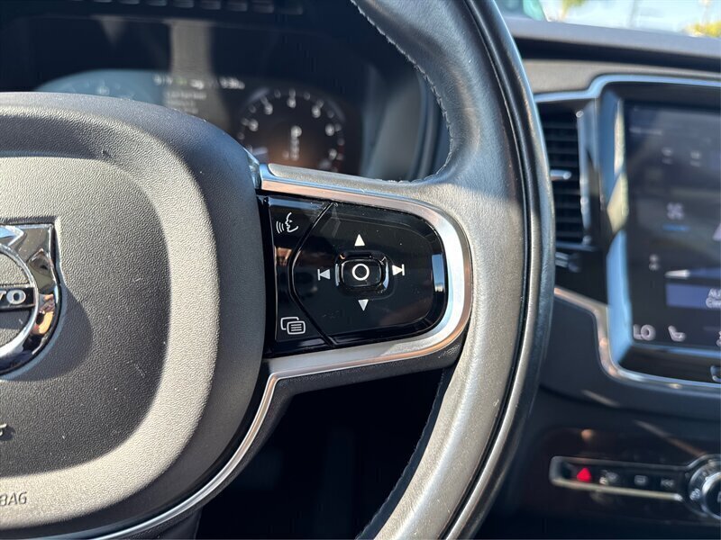 Used 2016 Volvo XC90 T6 Momentum w/ Momentum Plus Package image 90