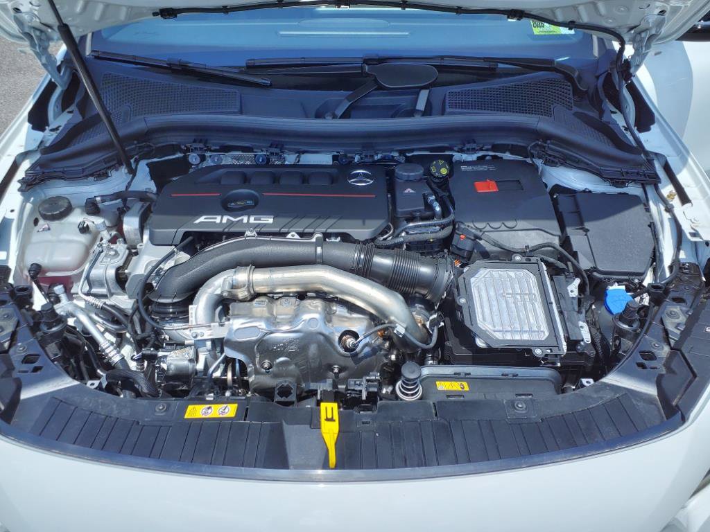 New 2025 Mercedes-Benz GLA 35 AMG 4MATIC image 12