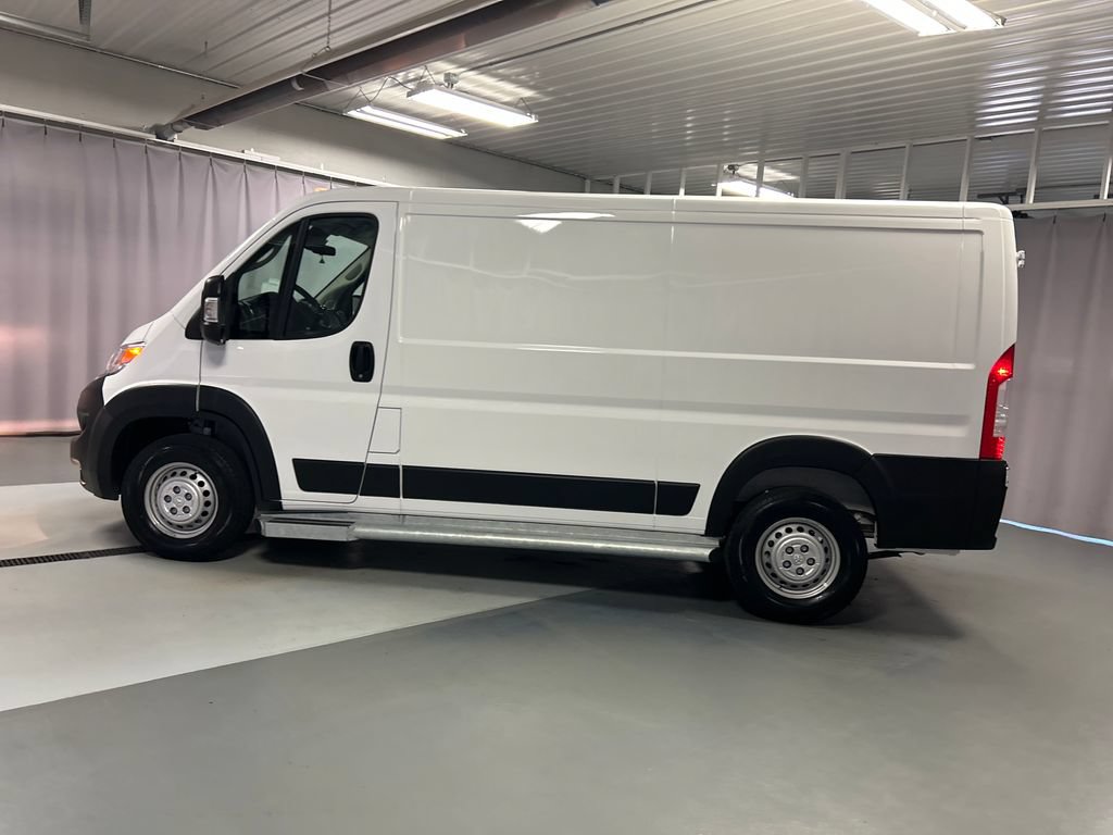 Used 2025 RAM ProMaster 2500 w/ U-Haul Equipment Group FWD image 4