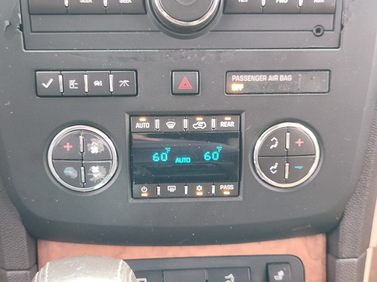 Used 2009 Buick Enclave CXL FWD image 19