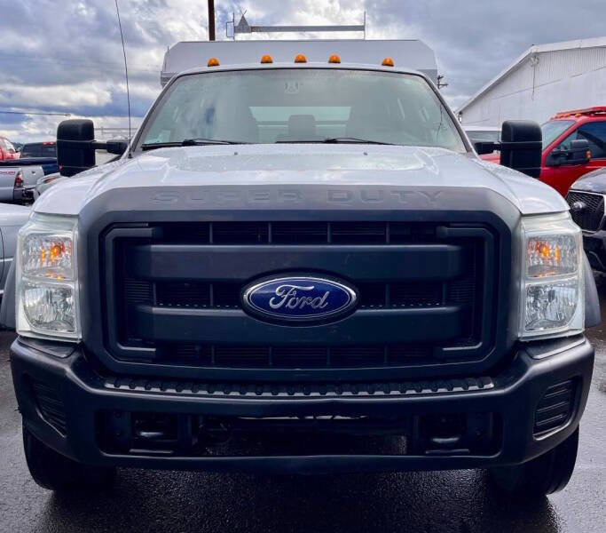 Used 2015 Ford F550 4x4 Crew Cab Super Duty image 4