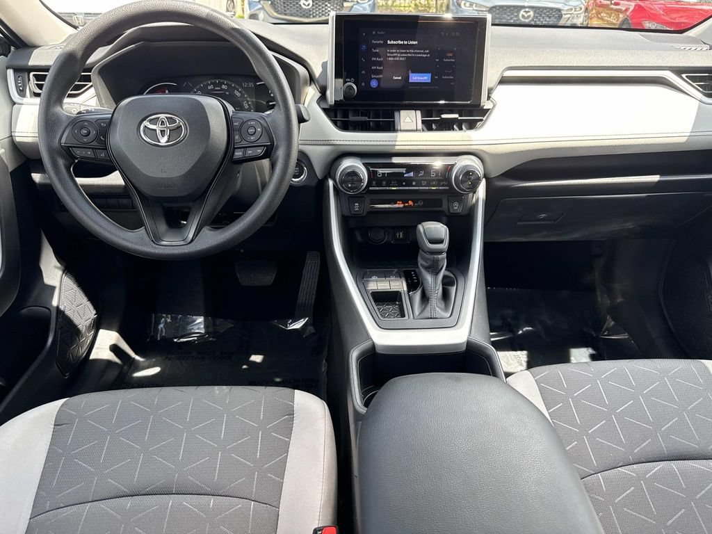 Used 2025 Toyota RAV4 XLE w/ Convenience Package FWD image 16
