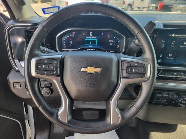 Used 2025 Chevrolet Silverado 1500 LT RWD image 17