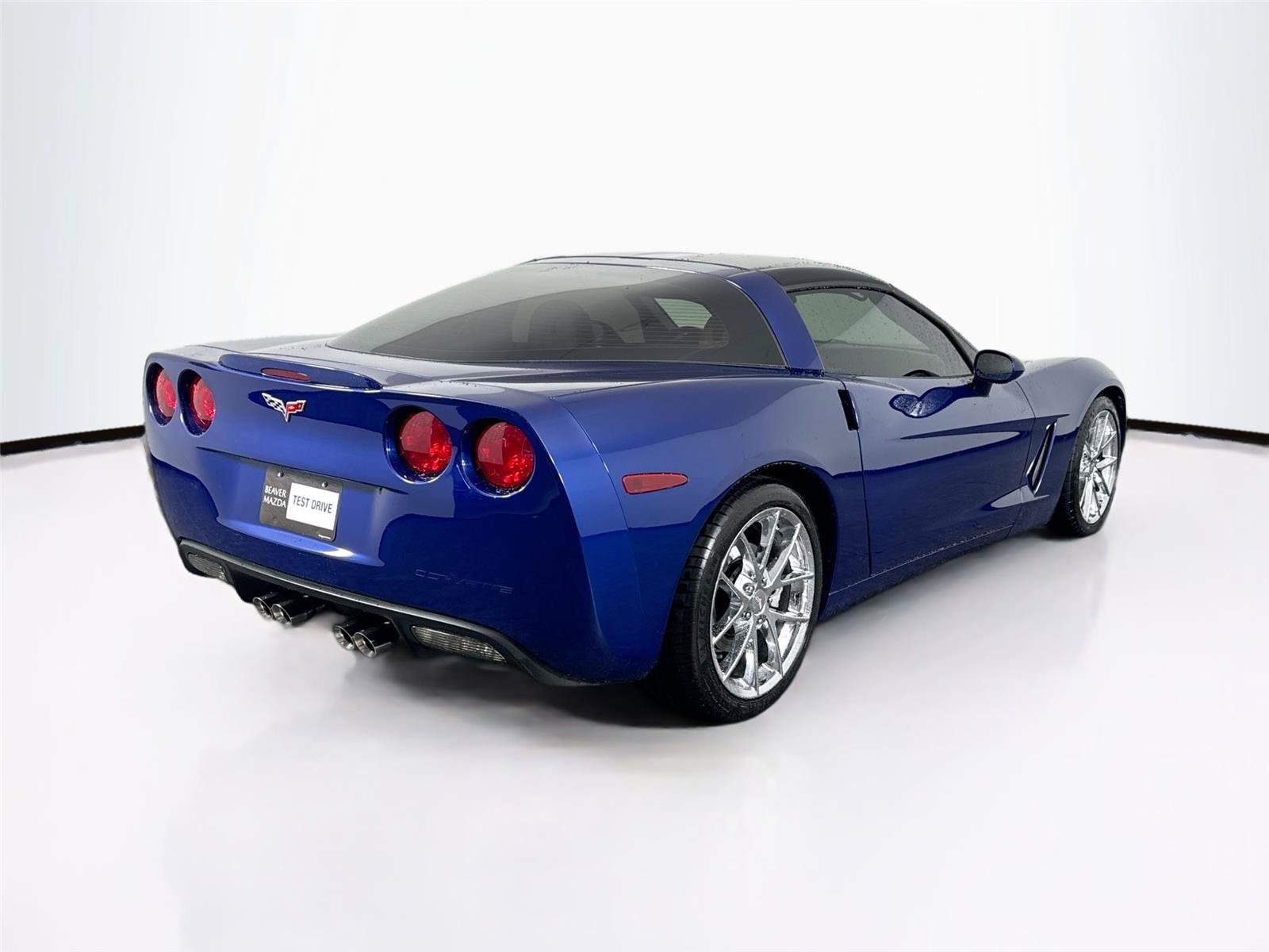 Used 2006 Chevrolet Corvette Coupe w/ Preferred Equipment Group RWD image 2