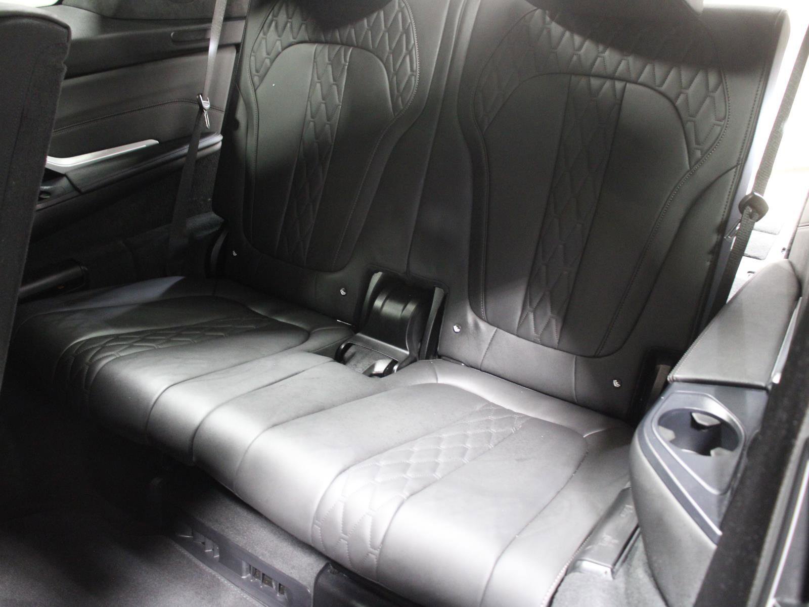 Certified 2023 BMW X7 M60i w/ Executive Package image 16