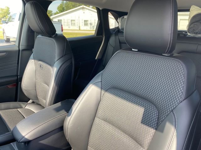 New 2025 Ford Escape SE FWD image 12