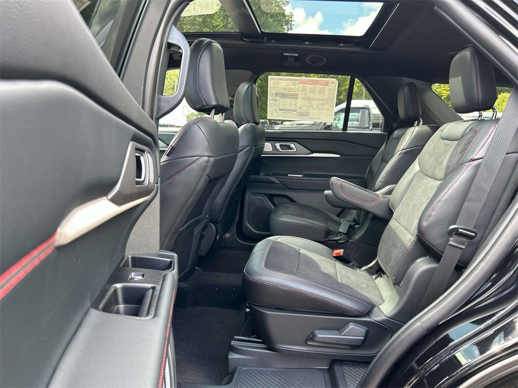 New 2025 Ford Explorer ST image 6