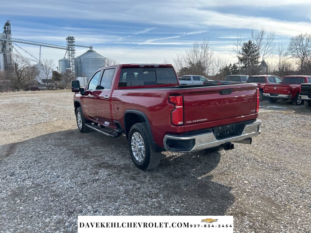 Used 2025 Chevrolet Silverado 2500 LTZ w/ LTZ Plus Package AWD/4WD image 3
