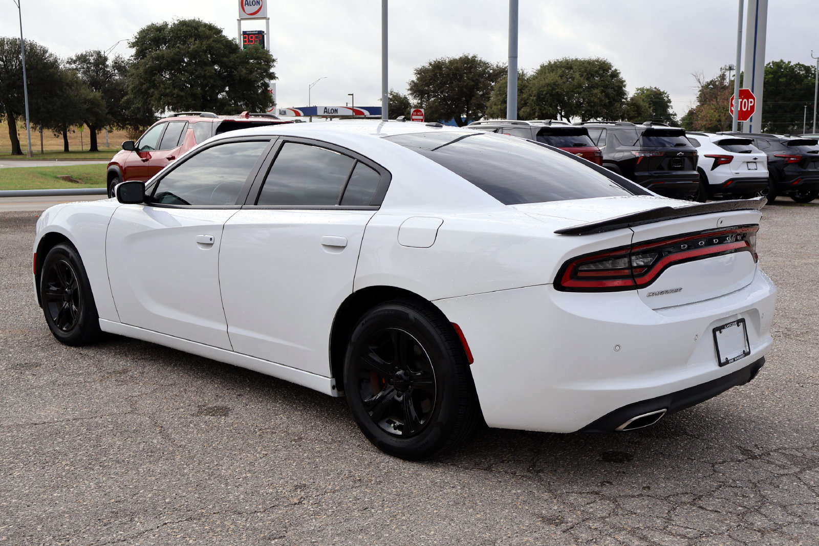 Used 2022 Dodge Charger SXT w/ Leather Interior Group RWD image 8