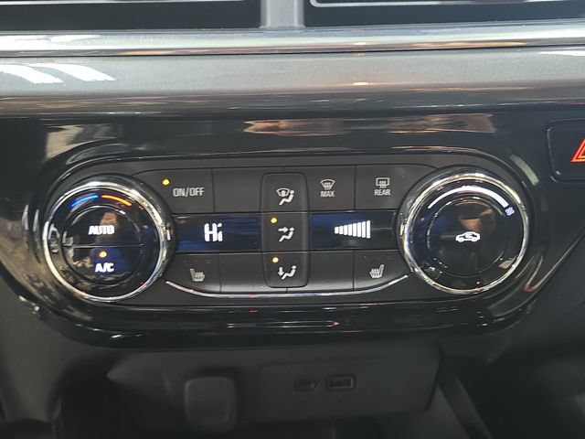 Used 2024 Chevrolet Trax ACTIV w/ Sunroof Package FWD image 22