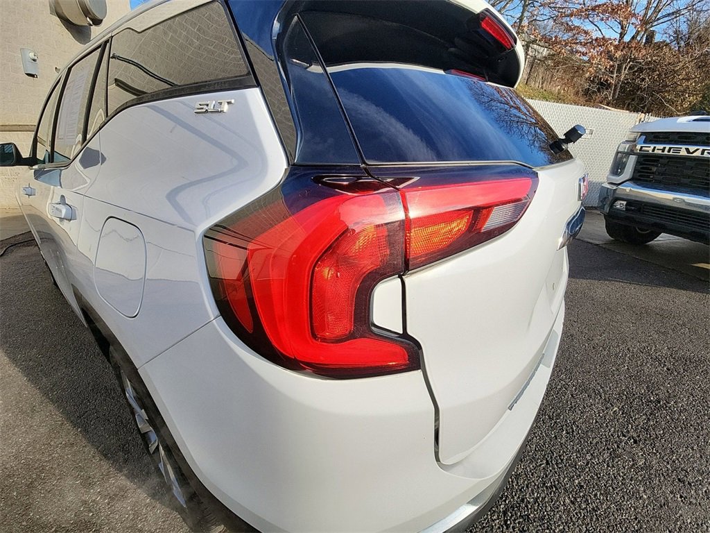 Used 2019 GMC Terrain SLT w/ Preferred Package image 28