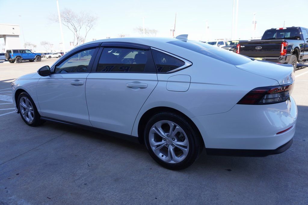 Used 2025 Honda Accord LX image 4