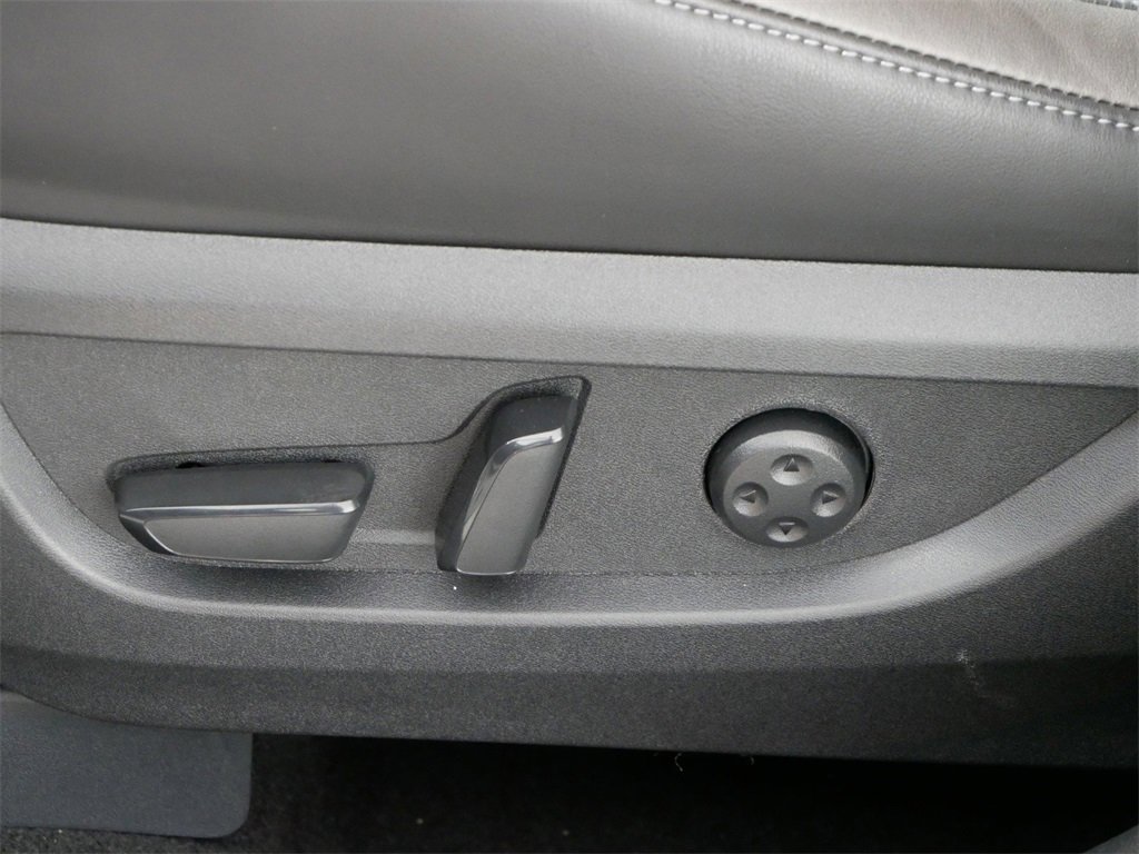 New 2025 INFINITI QX55 Essential image 16