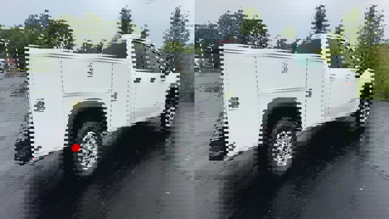 New 2025 GMC Sierra 2500 Pro w/ Convenience Package image 8