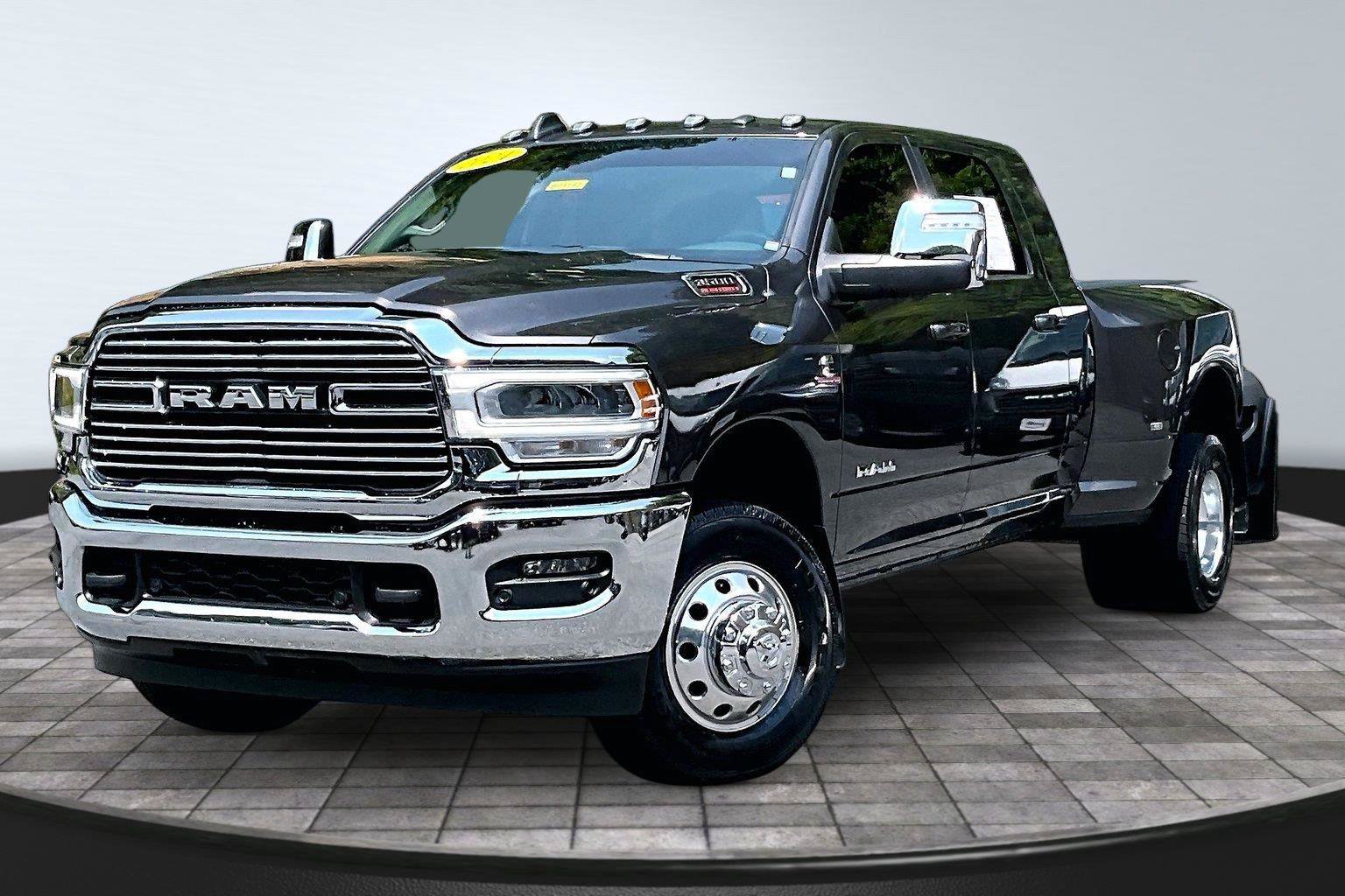 Used 2024 RAM 3500 Laramie w/ Chrome Bumper Package AWD/4WD image 13