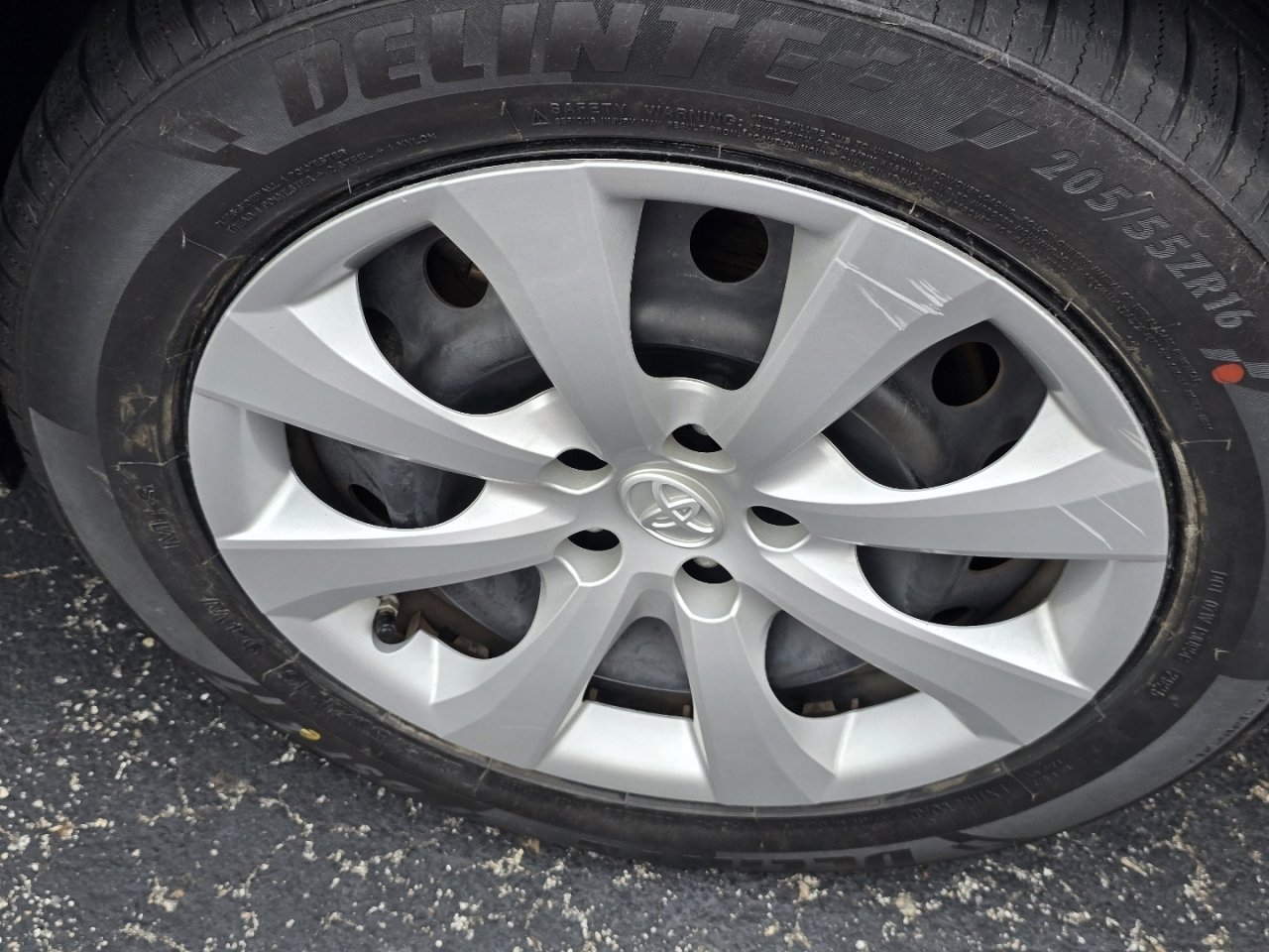 Used 2022 Toyota Corolla LE FWD image 20